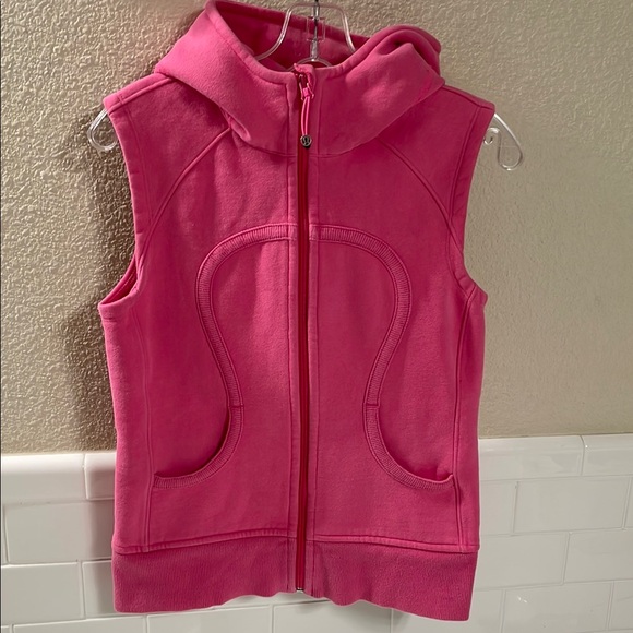 Lululemon Athletica Scuba Hooded Vest in Pink. Suns out Guns out . - Picture 1 of 5